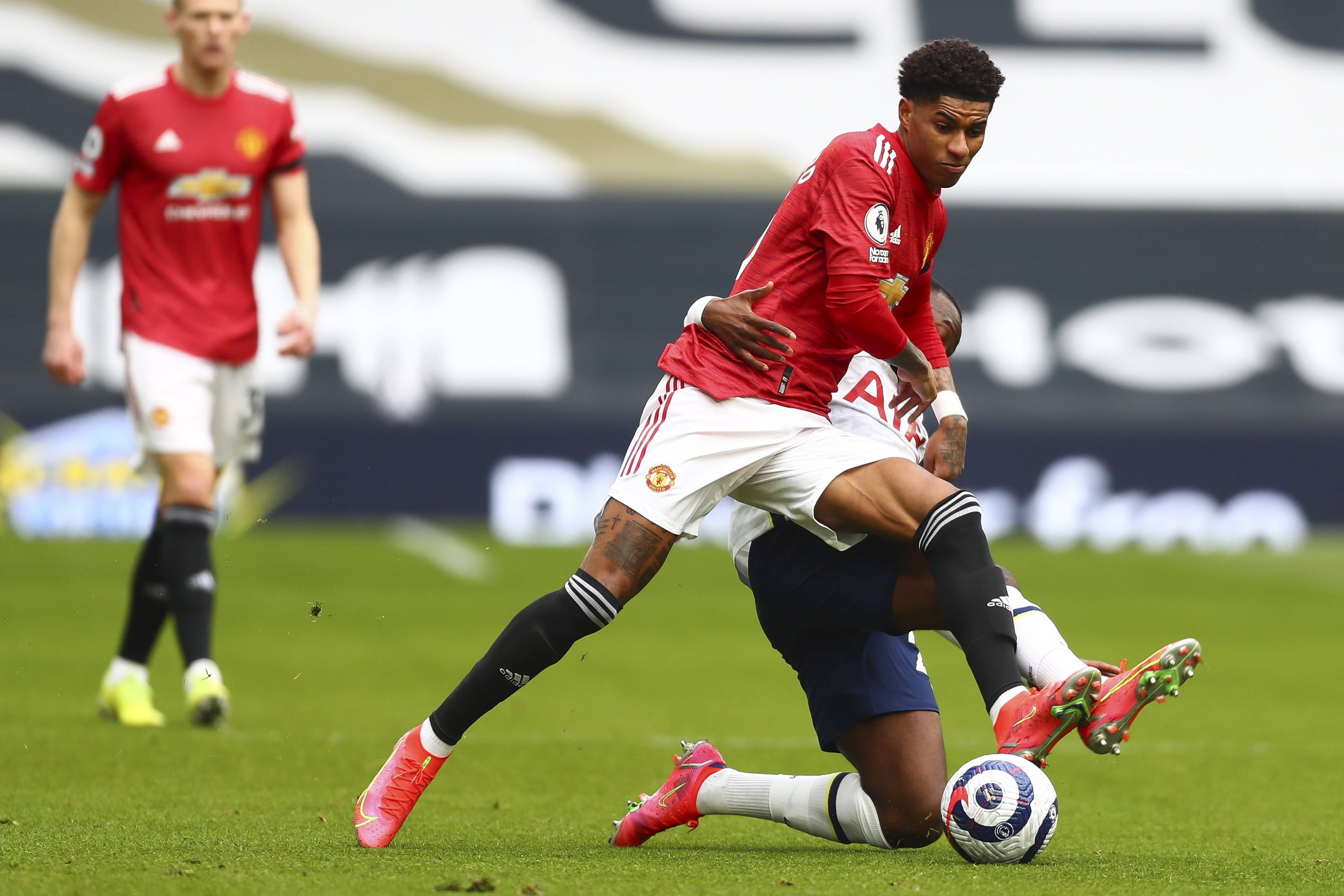 在这笔交易 在这笔交易